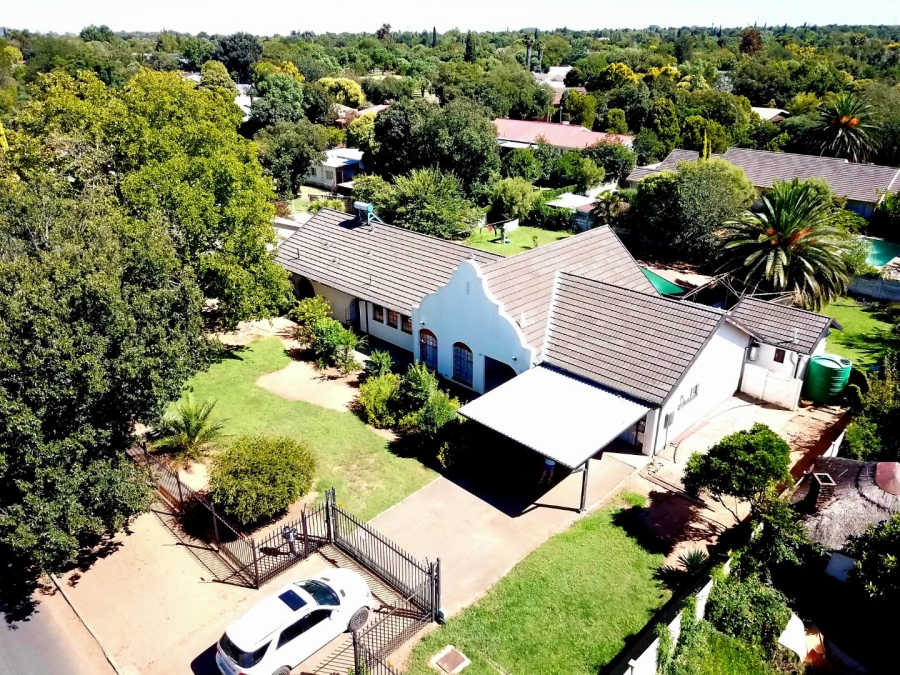 11 Bedroom Property for Sale in Universitas Free State